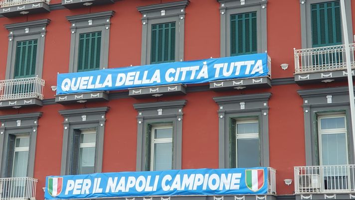 FOTO Tifosi carichi: “Il Vesuvio non erutta, la città esploderà per il Napoli” - immagine 1