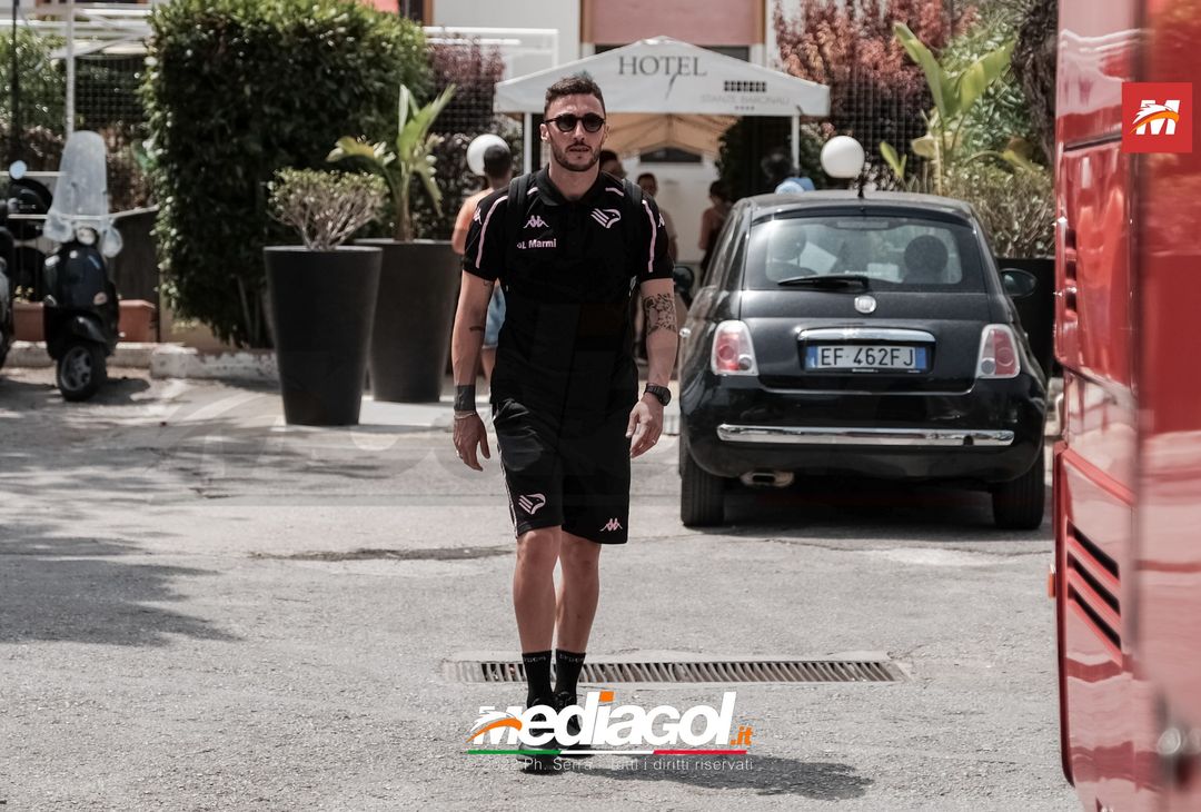 FOTO Bari-Palermo, rosanero in partenza da “Casena dei Colli” (Gallery) - immagine 27