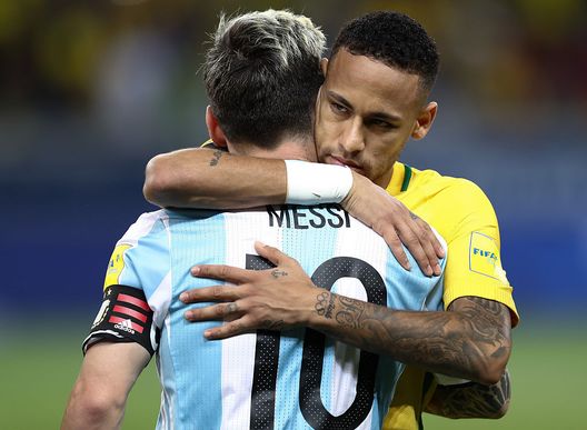 BELO HORIZONTE, BRAZIL - NOVEMBER 10: Neymar (R) of Brazil greets Lionel Messi of Argentina during a match between Brazil and Argentina as part of 2018 FIFA World Cup Russia Qualifier at Mineirao stadium on November 10, 2016 in Belo Horizonte, Brazil. (Photo by Buda Mendes/Getty Images) BELO HORIZONTE, BRAZIL - NOVEMBER 10: Neymar (R) of Brazil greets Lionel Messi of Argentina during a match between Brazil and Argentina as part of 2018 FIFA World Cup Russia Qualifier at Mineirao stadium on November 10, 2016 in Belo Horizonte, Brazil. (Photo by Buda Mendes/Getty Images)