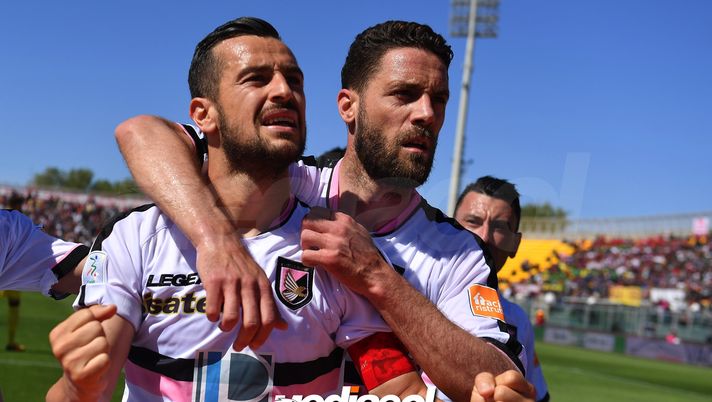 LIVORNO, ITALY - APRIL 27: Ilija Nestorovski of Palermo celebrates after scoring a penalty (0-1) during the Serie B match between AS Livorno and US Citta di Palermo at Stadio Armando Picchi on April 27, 2019 in Livorno, Italy. (Photo by Tullio M. Puglia/Getty Images)  LIVORNO, ITALY - APRIL 27: Ilija Nestorovski of Palermo celebrates after scoring a penalty (0-1) during the Serie B match between AS Livorno and US Citta di Palermo at Stadio Armando Picchi on April 27, 2019 in Livorno, Italy. (Photo by Tullio M. Puglia/Getty Images)