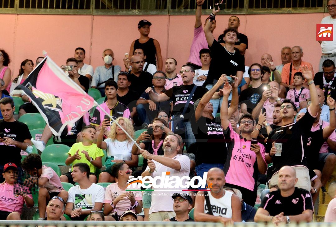 FOTOTIFO, Palermo-Perugia 2-0: i tifosi allo stadio Renzo Barbera (Gallery) - immagine 43