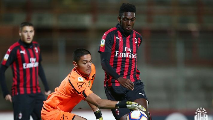 Frank Tsadjout, qui con la maglia del Milan Primavera (credits: acmilan.com) 