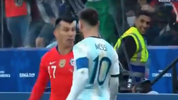 VIDEO / Copa America – Medel-Messi, scintille. Scatta il rosso per entrambi