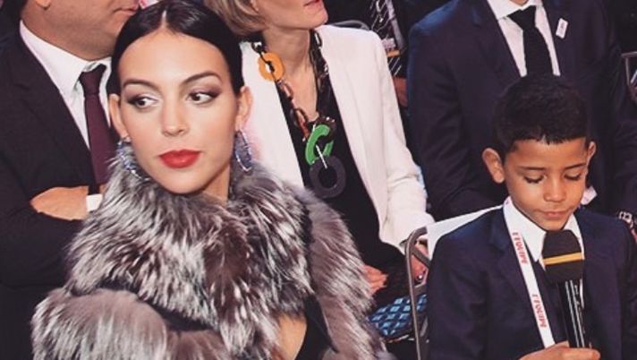 Georgina Rodriguez, dopo le critiche per la pelliccia i follower se la prendono con… 