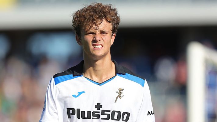 EMPOLI, ITALY - OCTOBER 30: Giorgio Scalvini of Atalanta BC reacts during the Serie A match between Empoli FC and Atalanta BC at Stadio Carlo Castellani on October 30, 2022 in Empoli, Italy. (Photo by Gabriele Maltinti/Getty Images) Di Marzio: “Juve, Scalvini oltre a Kiwior tra gli osservati speciali. E rispunta Meunier” - immagine 1