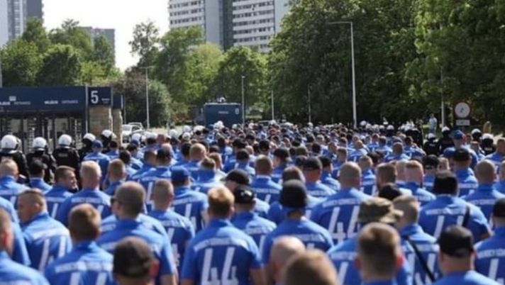 Alta Slesia, derby con rissa sui cartelloni stradali: Katowice spegne il sogno del Ruch Chorzow Alta Slesia, derby con rissa sui cartelloni stradali: Katowice spegne il sogno del Ruch Chorzow - immagine 1