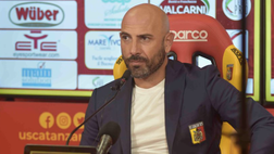 Catanzaro, esonerato il tecnico Calabro