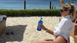 Wanda Nara incanta Ibiza: il lato B di lady Icardi in grandissima forma