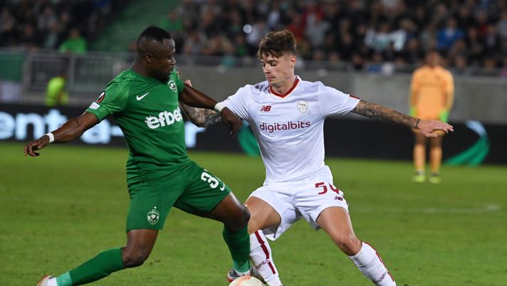 Getty Images Zalewski da casa incoraggia i compagni in campo contro l’Empoli: “Daje Roma” - immagine 1