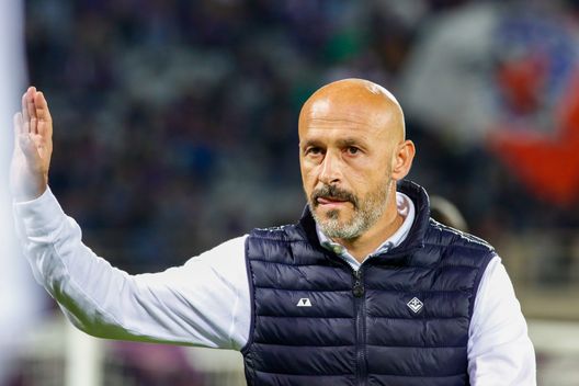 GERMOGLI PH: 27 OTTOBRE 2022 FIRENZE STADIO ARTEMIO FRANCHI CONFERENCE LEAGUE FIORENTINA VS ISTANBUL BASAKSEHIR NELLA FOTO VINCENZO ITALIANO Italiano: “Stiamo bene, i gol portano punti e soddisfazioni. Nico e Sottil out”- immagine 2