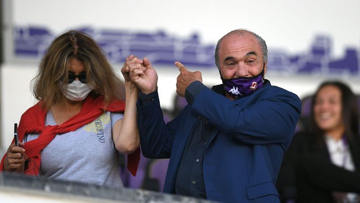 FLORENCE, ITALY - SEPTEMBER 05: President of Fiorentina Rocco Commisso gestures during the Women Serie A match between ACF Fiorentina and Juventus at Artemio Franchi on September 05, 2021 in Florence, Italy. (Photo by Alessandro Sabattini/Getty Images) 