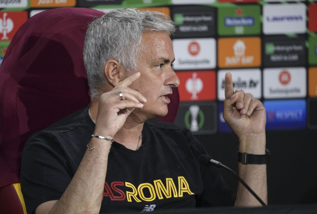Roma, la conferenza stampa di Mourinho durante il Uefa Media Day – FOTO GALLERY - immagine 16