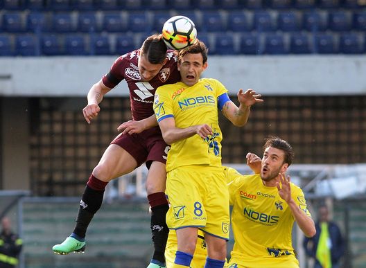 VERONA, ITALY - APRIL 14: Ivan Radovanovic (R) of Chievo Verona competes with Andrea Bellotti of Torino FC during the serie A match between AC Chievo Verona and Torino FC at Stadio Marc'Antonio Bentegodi on April 14, 2018 in Verona, Italy. (Photo by Dino Panato/Getty Images) VERONA, ITALY - APRIL 14: Ivan Radovanovic (R) of Chievo Verona competes with Andrea Bellotti of Torino FC during the serie A match between AC Chievo Verona and Torino FC at Stadio Marc'Antonio Bentegodi on April 14, 2018 in Verona, Italy. (Photo by Dino Panato/Getty Images)