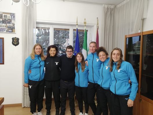 La Women all'inaugurazione della 'Sala del calzino' WOMEN | Inaugurata la “stanza del calzino”. Domani invece c’è il Chievo- immagine 2