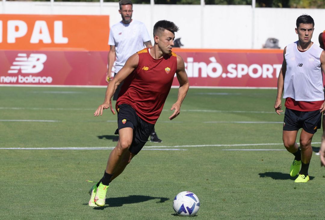 Ritiro Roma, allenamento pomeridiano: primo in gruppo per Dybala – FOTO GALLERY - immagine 18