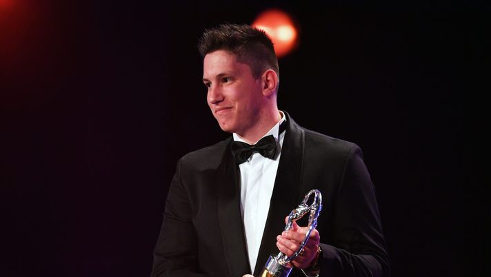 MONACO - FEBRUARY 27: Jackson Follmann of Chapecoense with the award for Laureus Best Sporting Moment of The Year 2018 during the 2018 Laureus World Sports Awards show at Salle des Etoiles, Sporting Monte-Carlo on February 27, 2018 in Monaco, Monaco. (Photo by Alexander Koerner/Getty Images for Laureus) MONACO - FEBRUARY 27: Jackson Follmann of Chapecoense with the award for Laureus Best Sporting Moment of The Year 2018 during the 2018 Laureus World Sports Awards show at Salle des Etoiles, Sporting Monte-Carlo on February 27, 2018 in Monaco, Monaco. (Photo by Alexander Koerner/Getty Images for Laureus)