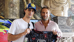 Genoa, presentata la terza maglia. Blazquez tiene aperto il mercato
