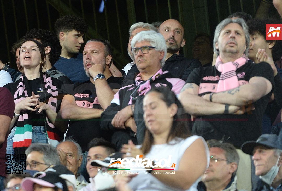 Fototifo, i tifosi allo stadio per Palermo-Virtus Entella 2-2 (gallery) - immagine 117