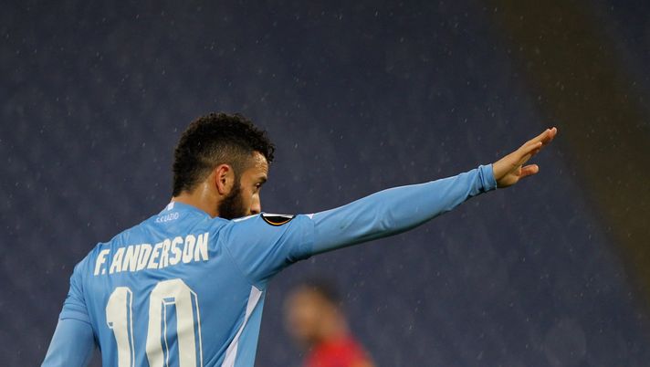 ROME, ITALY - FEBRUARY 25: Felipe Anderson of SS Lazio celebrates after scoring the team's second goal during the UEFA Europa League Round of 32 second leg match between Lazio and Galatasaray on February 25, 2016 in Rome, Italy. (Photo by Paolo Bruno/Getty Images) Lazio News – I precedenti con il Galatasaray: Anderson ha già colpito - immagine 1