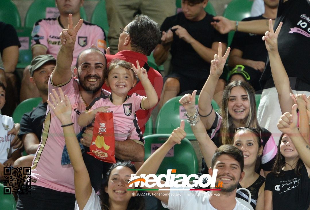 FOTOTIFO, Palermo-Ascoli 2-3: i tifosi allo stadio “Renzo Barbera” (Gallery) - immagine 68