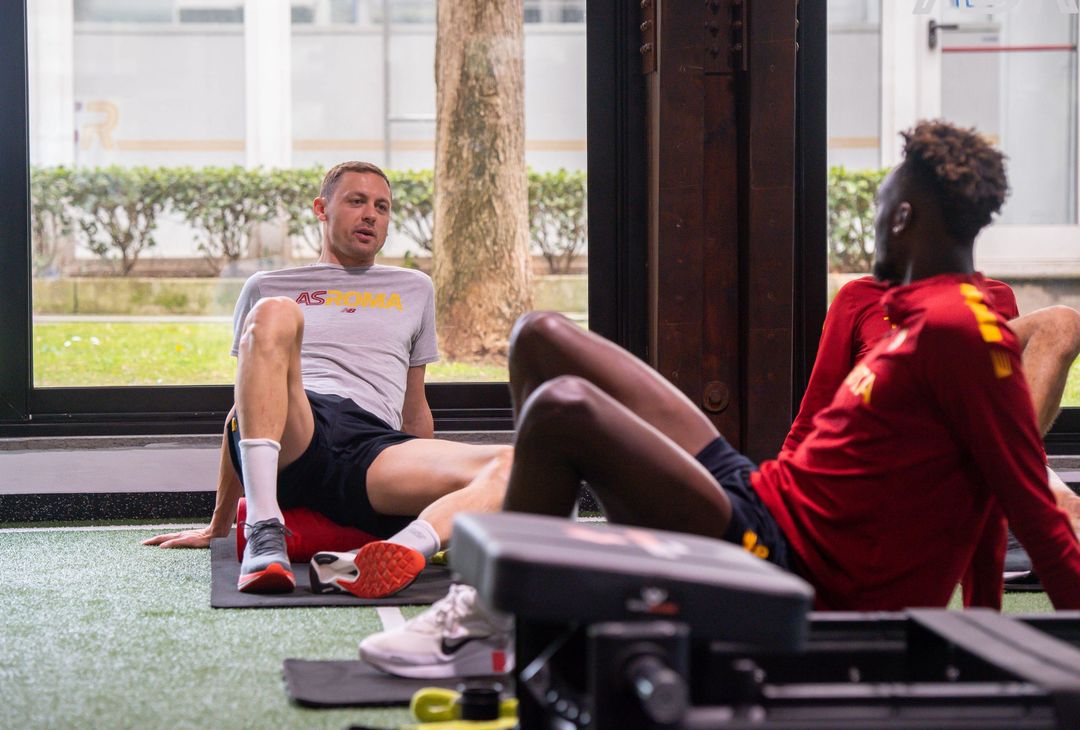 Roma, l’allenamento dopo la vittoria con la Real Sociedad: c’è Pisilli – FOTO GALLERY - immagine 42