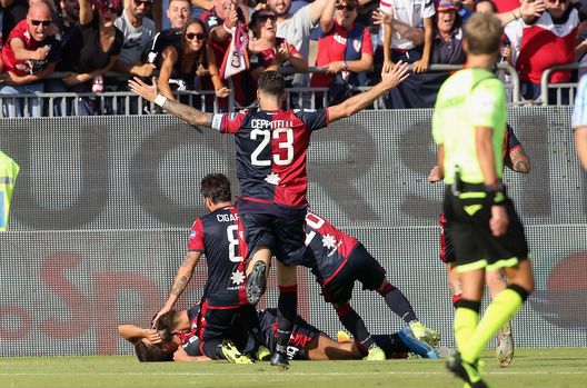 CAGLIARI, ITALY - OCTOBER 20: Paolo Faragò of Cagliari celebrates his goal 2-0 during the Serie A match between Cagliari Calcio and SPAL at Sardegna Arena on October 20, 2019 in Cagliari, Italy. (Photo by Enrico Locci/Getty Images) CAGLIARI, ITALY - OCTOBER 20: Paolo Faragò of Cagliari celebrates his goal 2-0 during the Serie A match between Cagliari Calcio and SPAL at Sardegna Arena on October 20, 2019 in Cagliari, Italy. (Photo by Enrico Locci/Getty Images)