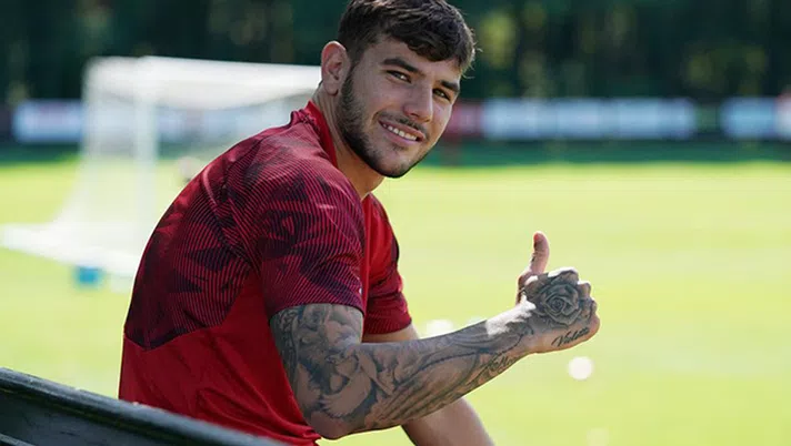 Theo Hernández, terzino sinistro del Milan (credits: acmilan.com)