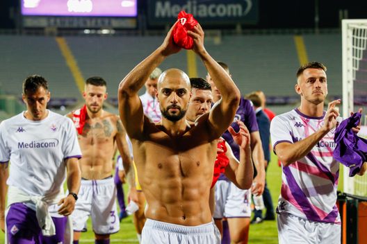 GERMOGLI PH: 18 AGOSTO 2022 FIRENZE STADIO ARTEMIO FRANCHI CONFERENCE LEAUGUE FIORENTINA VS TWENTE NELLA FOTO AMRABAT Amrabat è tornato: la svolta tattica del dopo Torreira- immagine 2