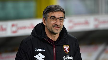 TURIN, ITALY - NOVEMBER 22: Torino FC head coach Ivan Juric looks on during the Serie A match between Torino FC and Udinese Calcio at Stadio Olimpico di Torino on November 22, 2021 in Turin, Italy. (Photo by Valerio Pennicino/Getty Images)