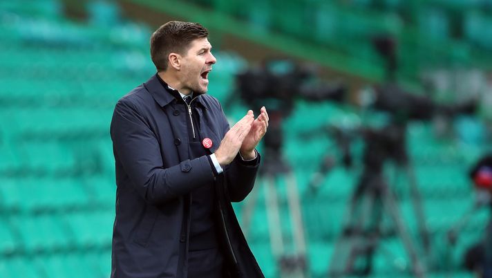 GLASGOW, SCOTLAND - OCTOBER 17: Steven Gerrard, Manager of Rangers applauds his team during the Ladbrokes Scottish Premiership match between Celtic and Rangers at Celtic Park on October 17, 2020 in Glasgow, Scotland. Sporting stadiums around the UK remain under strict restrictions due to the Coronavirus Pandemic as Government social distancing laws prohibit fans inside venues resulting in games being played behind closed doors. (Photo by Ian MacNicol/Getty Images) GLASGOW, SCOTLAND - OCTOBER 17: Steven Gerrard, Manager of Rangers applauds his team during the Ladbrokes Scottish Premiership match between Celtic and Rangers at Celtic Park on October 17, 2020 in Glasgow, Scotland. Sporting stadiums around the UK remain under strict restrictions due to the Coronavirus Pandemic as Government social distancing laws prohibit fans inside venues resulting in games being played behind closed doors. (Photo by Ian MacNicol/Getty Images)