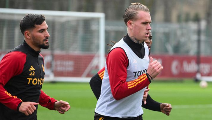 Domani a Firenze: c’è Karsdorp. Svilar convive con un problema alla coscia - immagine 1