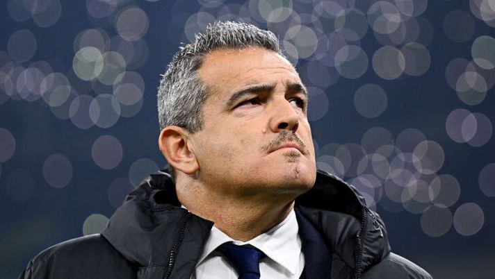 MILAN, ITALY - FEBRUARY 16: Massimiliano Farris of FC Internazionale looks on before the Serie A TIM match between FC Internazionale and US Salernitana - Serie A TIM at Stadio Giuseppe Meazza on February 16, 2024 in Milan, Italy. (Photo by Mattia Ozbot - Inter/Inter via Getty Images) Vice Inzaghi: “Acerbi tutto tranne che razzista! Lautaro stanco, su Barella e Mkhitaryan…” - immagine 1