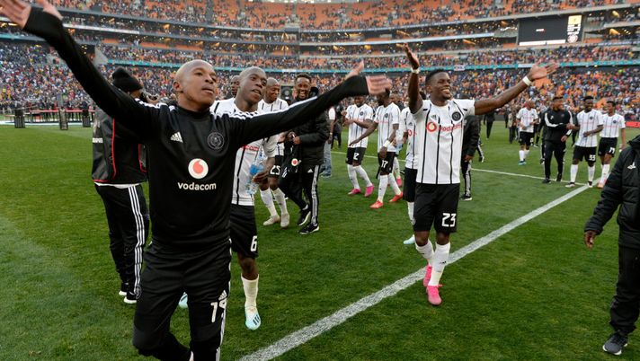 JOHANNESBURG, SOUTH AFRICA - JULY 27: Pirates celebrate following the Carling Black Label Cup match between Orlando Pirates and Kaizer Chiefs at FNB Stadium on July 27, 2019 in Johannesburg, South Africa. (Photo by Lee Warren/Gallo Images/Getty Images) JOHANNESBURG, SOUTH AFRICA - JULY 27: Pirates celebrate following the Carling Black Label Cup match between Orlando Pirates and Kaizer Chiefs at FNB Stadium on July 27, 2019 in Johannesburg, South Africa. (Photo by Lee Warren/Gallo Images/Getty Images)