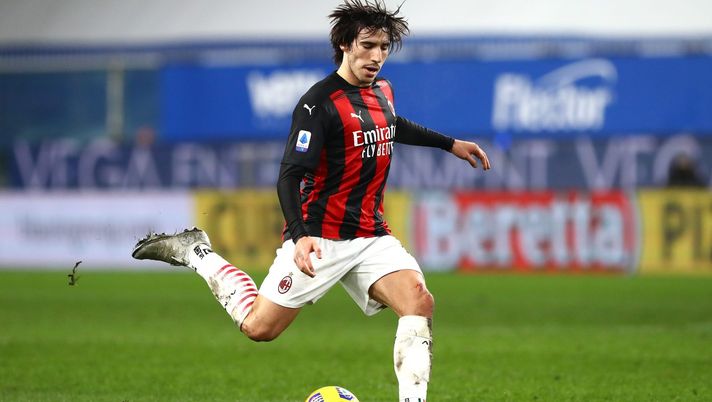 Sandro Tonali (centrocampista AC Milan) durante Sampdoria-Milan (Serie A 2020-2021) | AC Milan News (Getty Images) Sandro Tonali (centrocampista AC Milan) durante Sampdoria-Milan (Serie A 2020-2021) | AC Milan News (Getty Images)