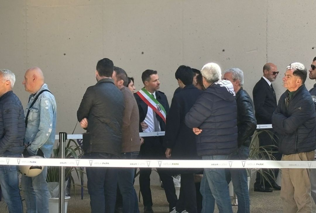 GALLERY VN – La camera ardente per Joe Barone. Tra i presenti Marotta e DeLa - immagine 17