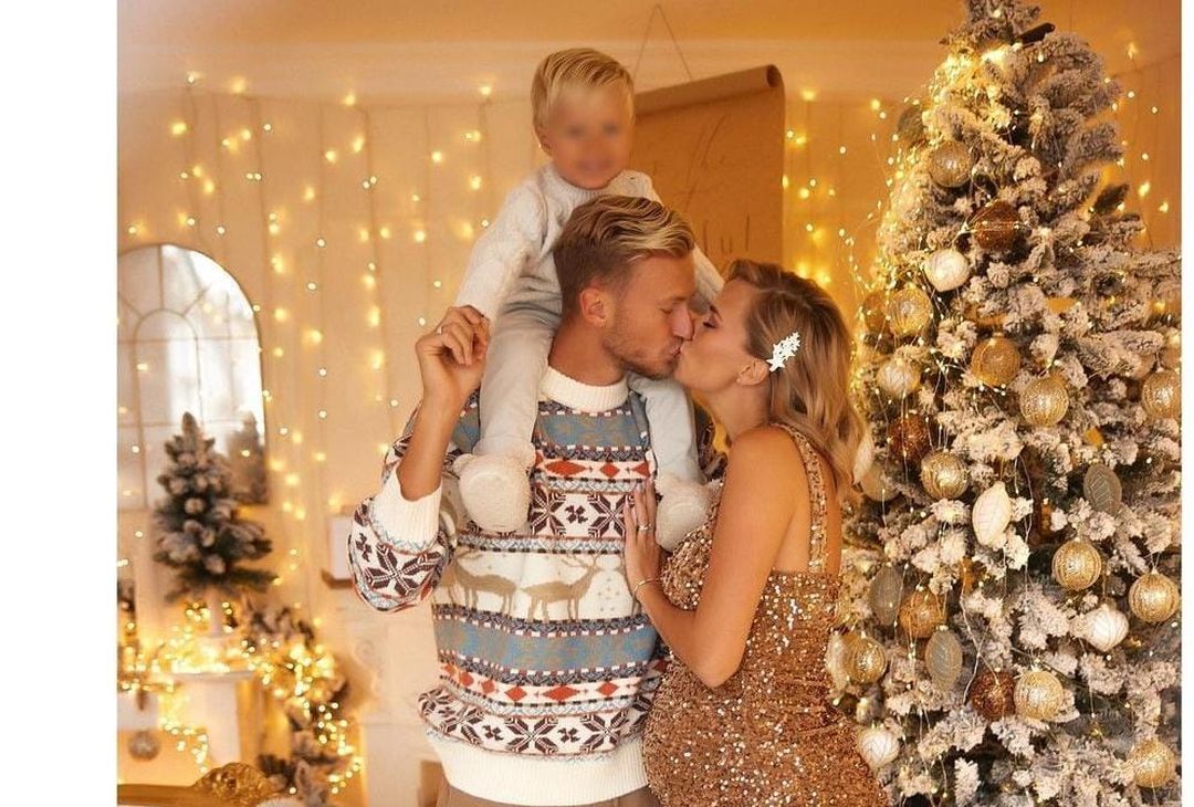 Wags viola: Barak e la sua Nikola, Natale in dolce attesa. Che FOTO! - immagine 3