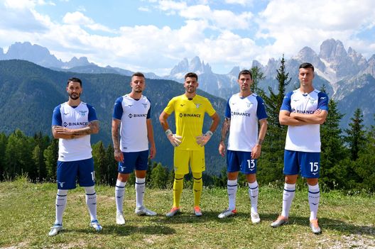La nuova maglia della Lazio La nuova maglia della Lazio