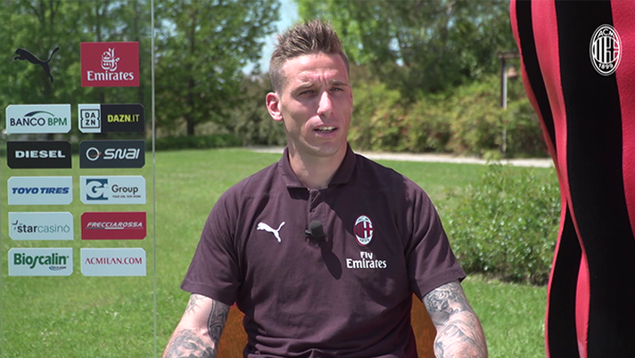 Lucas Biglia intervistato da 'Milan TV' (credits: acmilan.com) 