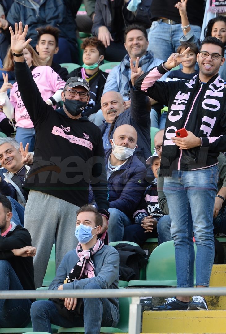 FOTO, i tifosi allo stadio per Palermo – Potenza 2-0 (Gallery) - immagine 52