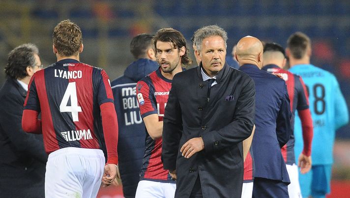 BOLOGNA, ITALY - APRIL 08: Sinisa Mihajlovic head coach of Bologna FC looks on at the end of the Serie A match between Bologna FC and Chievo at Stadio Renato Dall'Ara on April 08, 2019 in Bologna, Italy. (Photo by Mario Carlini / Iguana Press/Getty Images) BOLOGNA, ITALY - APRIL 08: Sinisa Mihajlovic head coach of Bologna FC looks on at the end of the Serie A match between Bologna FC and Chievo at Stadio Renato Dall'Ara on April 08, 2019 in Bologna, Italy. (Photo by Mario Carlini / Iguana Press/Getty Images)