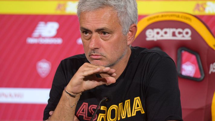 Cagliari-Roma, Mourinho squalificato: salta la conferenza stampa di domani - immagine 1