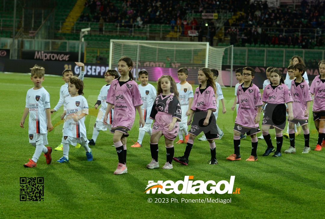 FOTO Palermo-Cosenza 0-0, 32ª giornata di Serie B 2022-2023 (La Gallery) - immagine 18