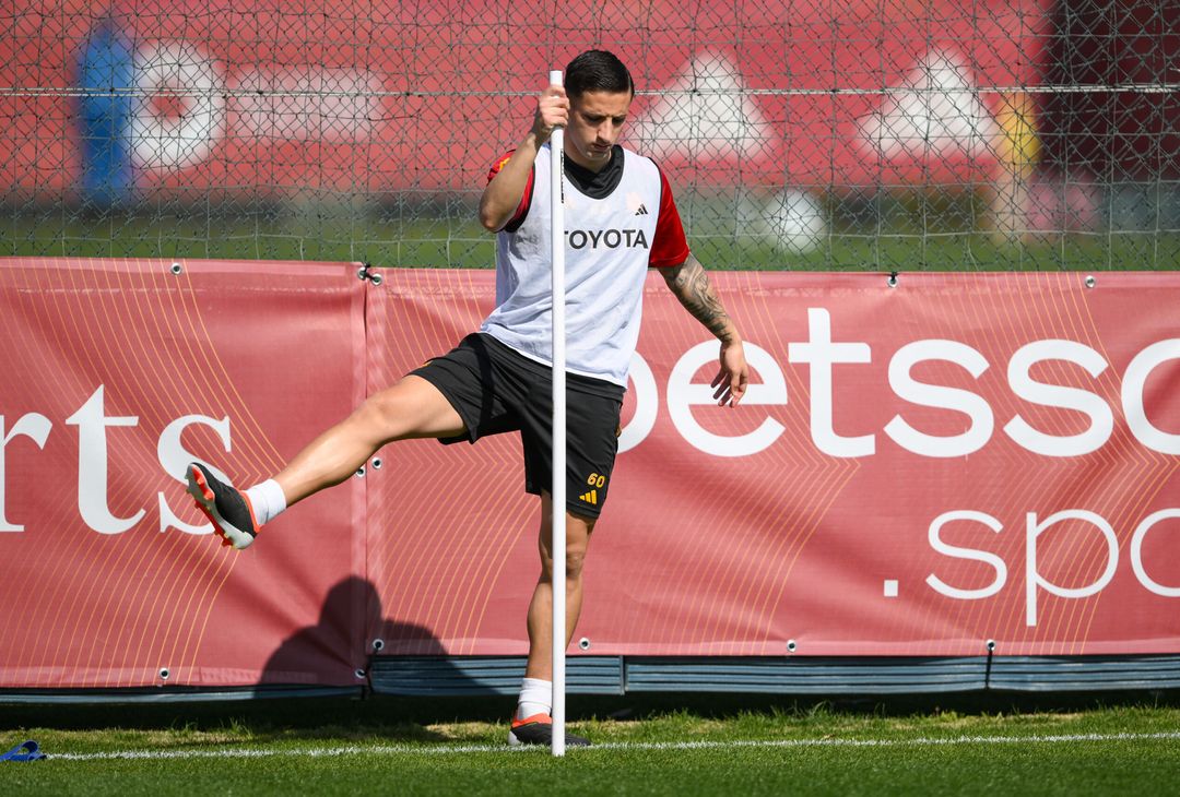 Trigoria, l’allenamento senza i nazionali: Abraham ancora in gruppo – FOTOGALLERY - immagine 5