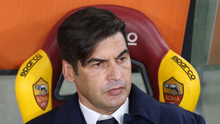 ROME, ITALY - MARCH 21: Paulo Fonseca, Head Coach of Roma looks on prior to the Serie A match between AS Roma and SSC Napoli at Stadio Olimpico on March 21, 2021 in Rome, Italy. Sporting stadiums around Italy remain under strict restrictions due to the Coronavirus Pandemic as Government social distancing laws prohibit fans inside venues resulting in games being played behind closed doors. (Photo by Paolo Bruno/Getty Images) Fonseca: “Nel primo tempo senza coraggio, non siamo esistiti! È anche colpa mia” - immagine 1