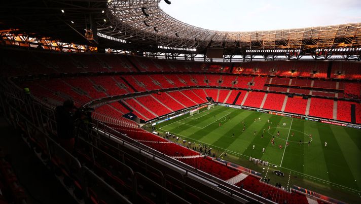 BUDAPEST, HUNGARY - MAY 30: General view as Sevilla players train during a training session prior to the UEFA Europa League 2022/23 final match between Sevilla FC and AS Roma on May 30, 2023 in Budapest, Hungary. (Photo by Naomi Baker/Getty Images) Da Budapest, le coreografie raggiungono la Puskas Arena. Apre la Fan Zone della Roma - immagine 1