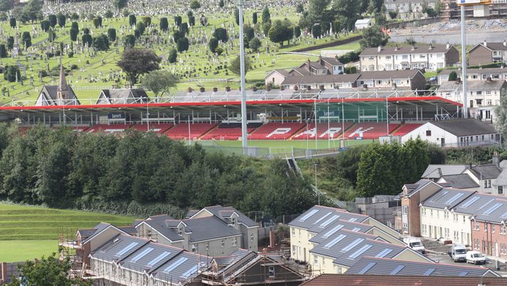A Derry non c’è derby: una squadra gioca nell’Eire, l’altra nell’Irlanda del Nord… A Derry non c’è derby: una squadra gioca nell’Eire, l’altra nell’Irlanda del Nord… - immagine 1