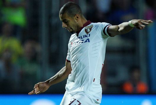 Il brasiliano in azione contro il Frosinone Il brasiliano in azione contro il Frosinone
