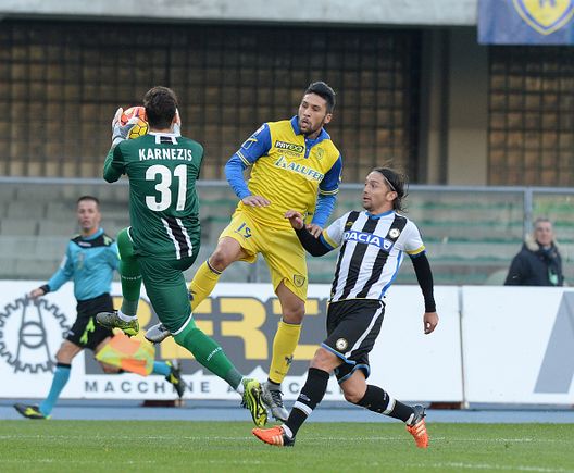 Orestis Karnezis in azione con la maglia dell'Udinese Orestis Karnezis in azione con la maglia dell'Udinese