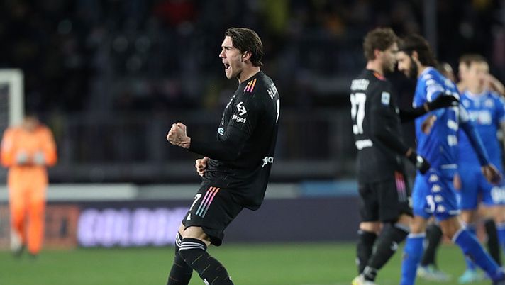 EMPOLI, ITALY - FEBRUARY 26: Dusan Vlahovic of Juventus greets fans after winning the Serie A match between Empoli FC and Juventus at Stadio Carlo Castellani on February 26, 2022 in Empoli, Italy. (Photo by Gabriele Maltinti/Getty Images) Vlahovic agli juventini, serbo vostro… - immagine 1