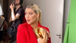 VIDEO / Wanda Nara e le tentazioni: nel bel mezzo dello shooting vorrebbe…